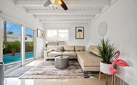 Amazing 3 Bed House With Gameroom And Fun Backyard